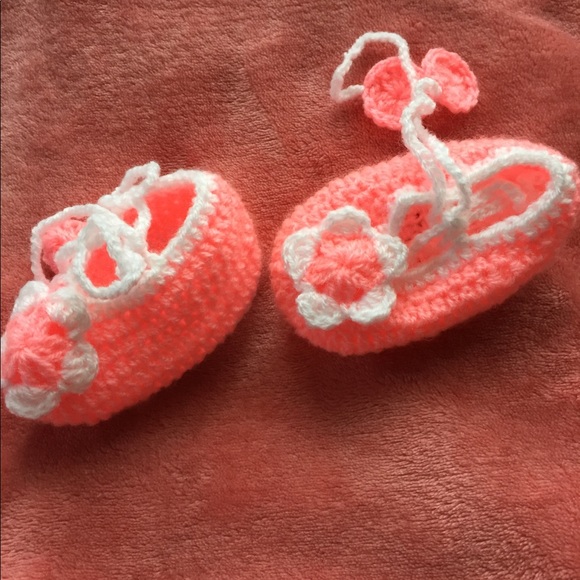 New Baby girl crochet 3 pieces set 0-6 months - Picture 3 of 6